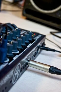 Arturia MicroBrute -Faders Music Store arturia microbrute erikson music 398613