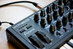 Arturia MicroBrute -Faders Music Store arturia microbrute erikson music 531443