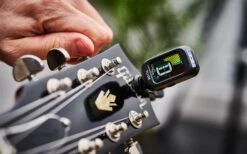 Boss Clip-On Tuner -Faders Music Store boss clip on tuner roland canada 912518