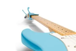 Fender X Kyser Electric Guitar Capo, Daphne Blue 5 Fender X Kyser Electric Guitar Capo, Daphne Blue -Faders Music Store fender x kyser electric guitar capo daphne blue yorkville 778845