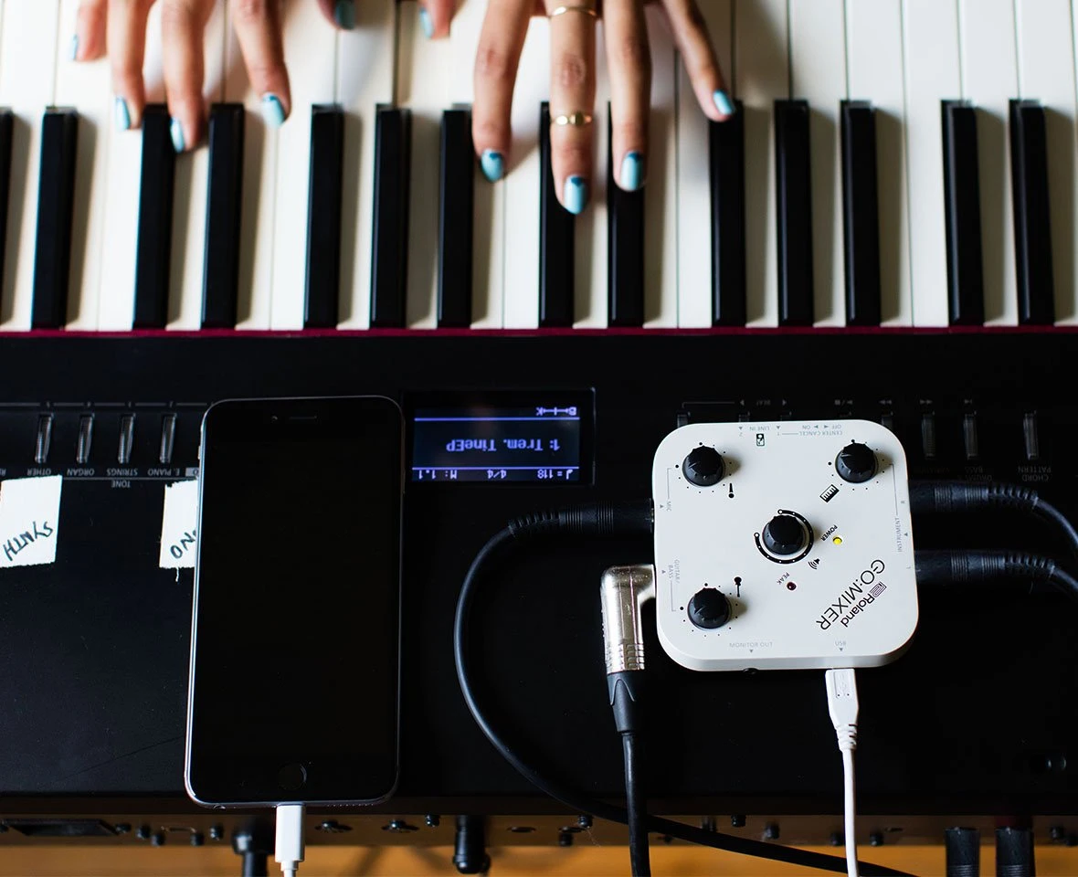 Roland GO:MIXER Audio Mixer For Smartphones 8 Roland GO:MIXER Audio Mixer For Smartphones - Image 8