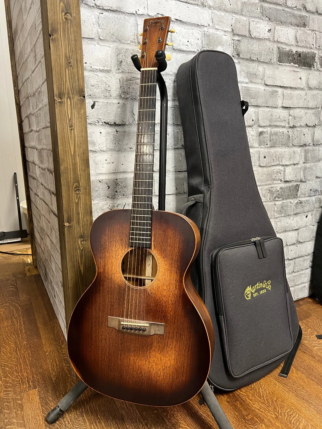 Used Martin 000-15M StreetMaster Acoustic Guitar W/ Gigbag 1 Used Martin 000-15M StreetMaster Acoustic Guitar W/ Gigbag