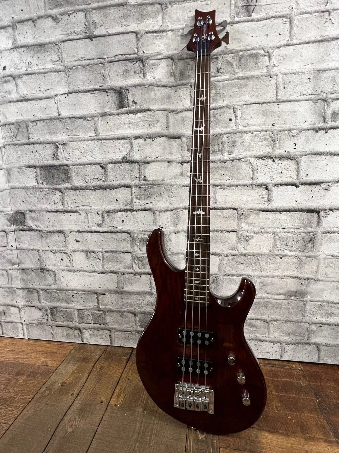 Used PRS Kingfisher Bass W/ Gigbag 1 Used PRS Kingfisher Bass W/ Gigbag