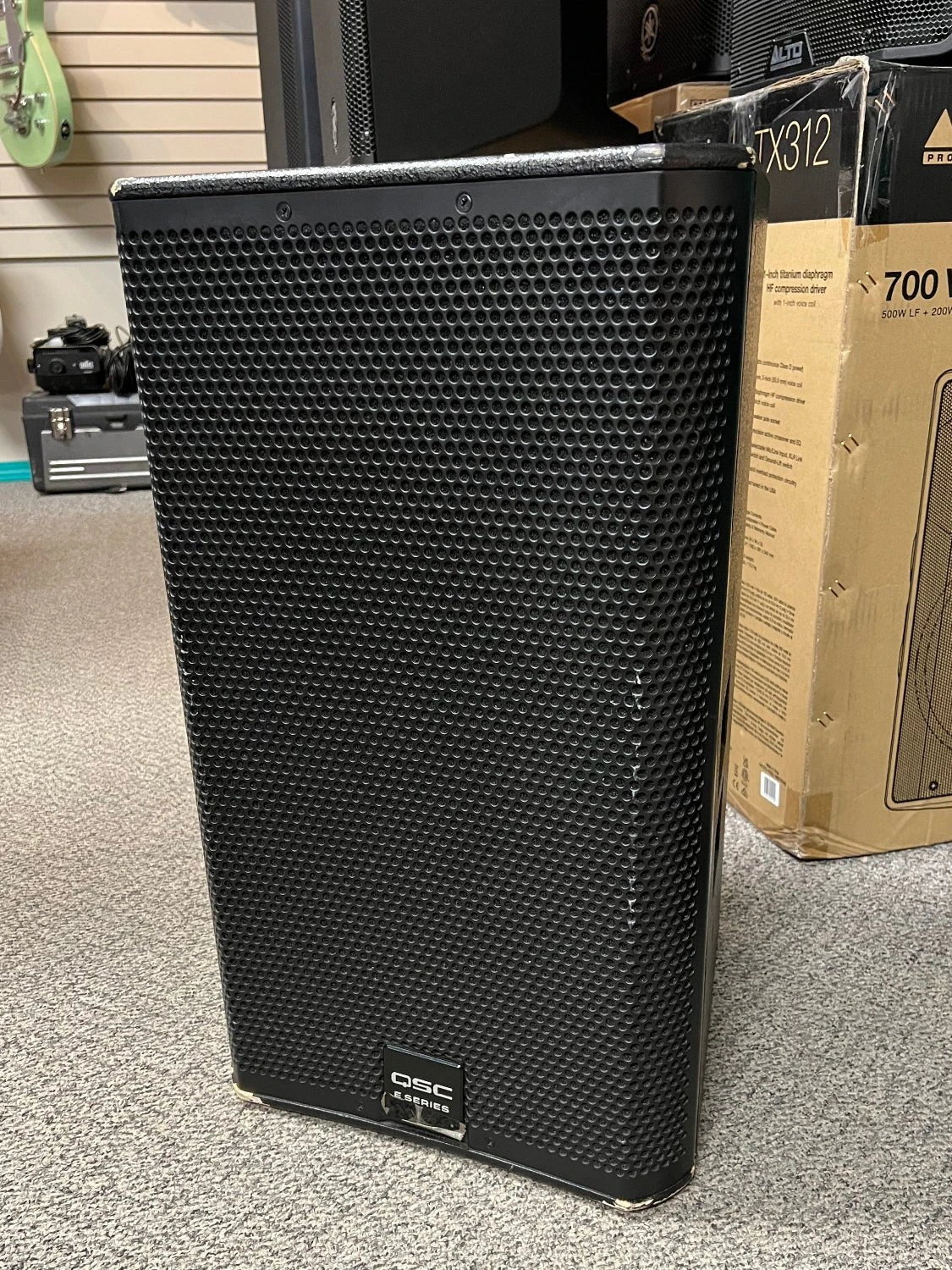 Used QSC E12 Passive 12" Speaker W/ Cover 1 Used QSC E12 Passive 12" Speaker W/ Cover